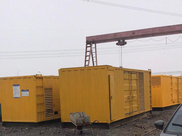 道里100kw柴油发电机组每小时油耗？