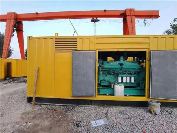 道里冬季低温环境下，500KW发电机组应该选择什么类型的启动电瓶？